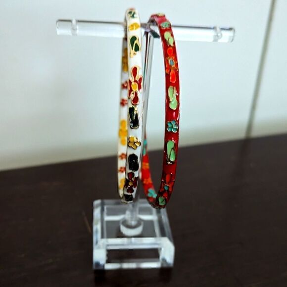 3/$30 Stunning 2.75" Vintage Cloisonne Red and White Floral Bangle Bracelet Set - Picture 2 of 11